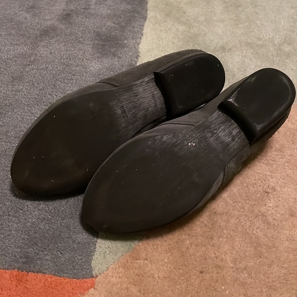 38.5 Gunmetal leather women’s shoe - Picture 3 of 3